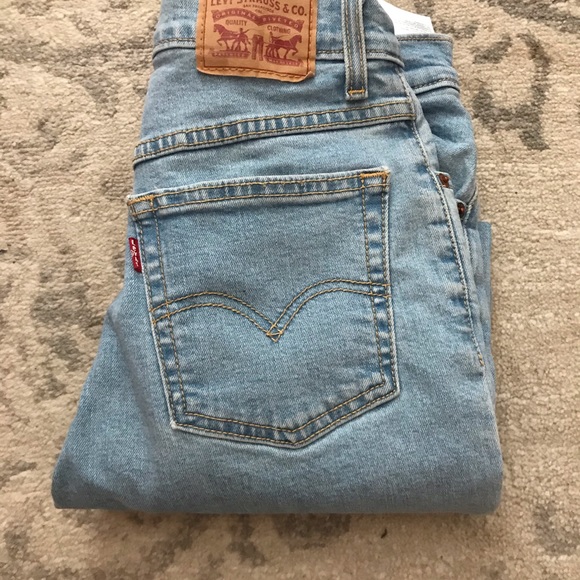 Levi’s Mom Jeans with Knee Rip - Picture 2 of 5